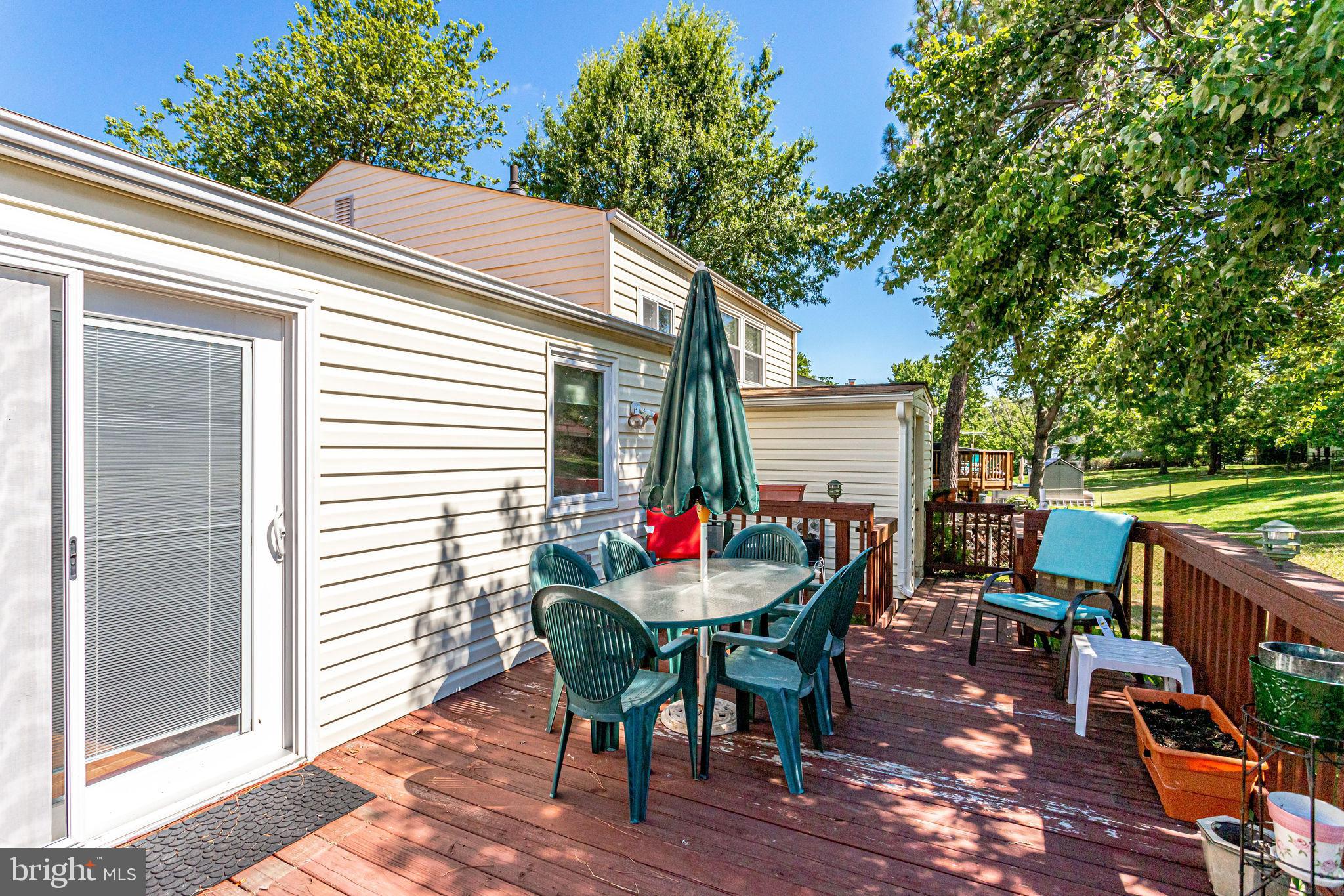 128 North Garfield Road Sterling, VA 20164 - Photo 32 of 39 Plenty of room for dining and grilling