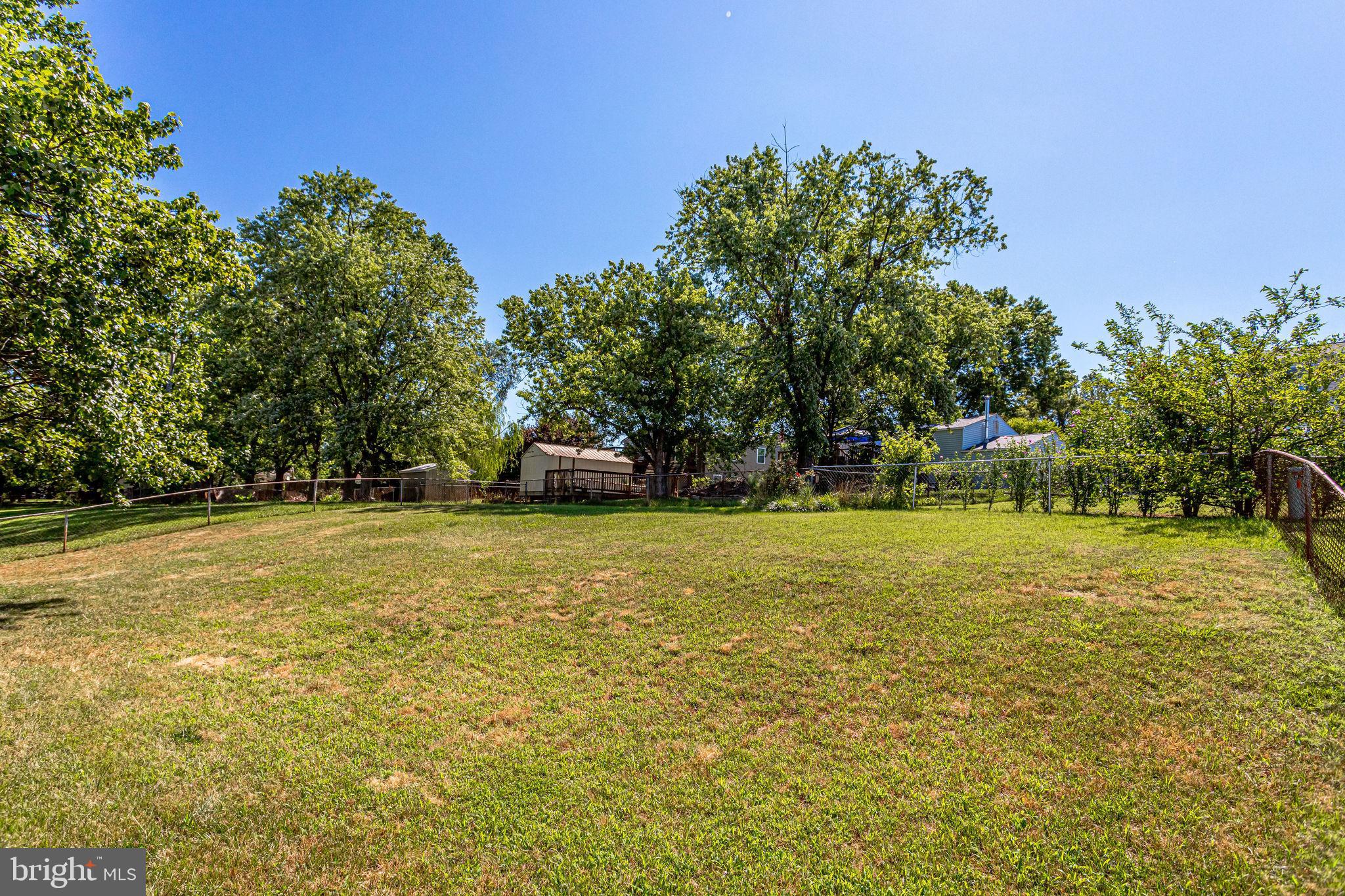 128 North Garfield Road Sterling, VA 20164 - Photo 36 of 39 Lots of room to run and play