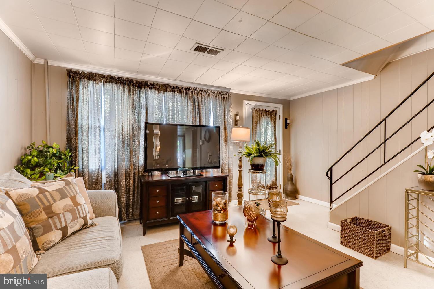 2717 Hollins Ferry Road Baltimore, MD 21230 - Photo 8 of 30 Great space for entertaining