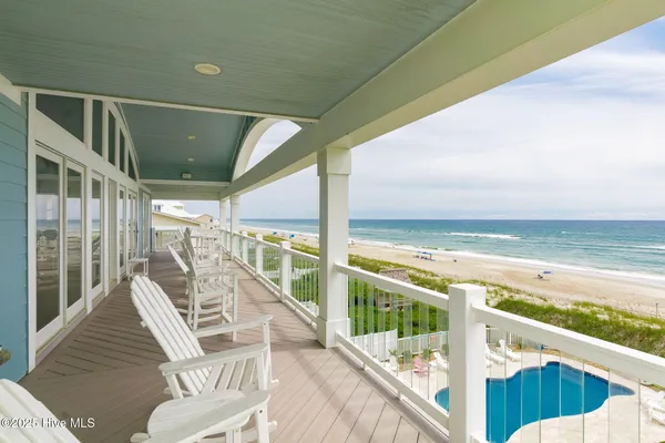 $5,400,000 | 4803 Ocean Drive, Emerald Isle, NC 28594