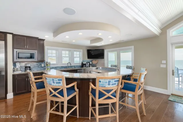 $5,400,000 | 4803 Ocean Drive, Emerald Isle, NC 28594