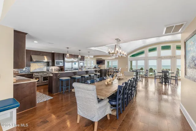 $5,400,000 | 4803 Ocean Drive, Emerald Isle, NC 28594