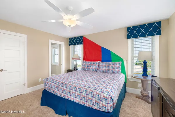 $5,400,000 | 4803 Ocean Drive, Emerald Isle, NC 28594