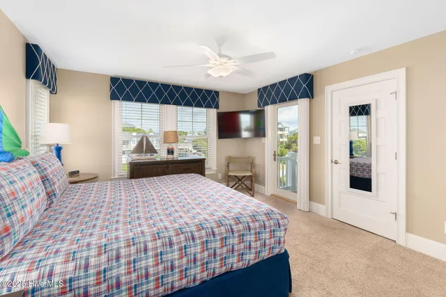 $5,400,000 | 4803 Ocean Drive, Emerald Isle, NC 28594