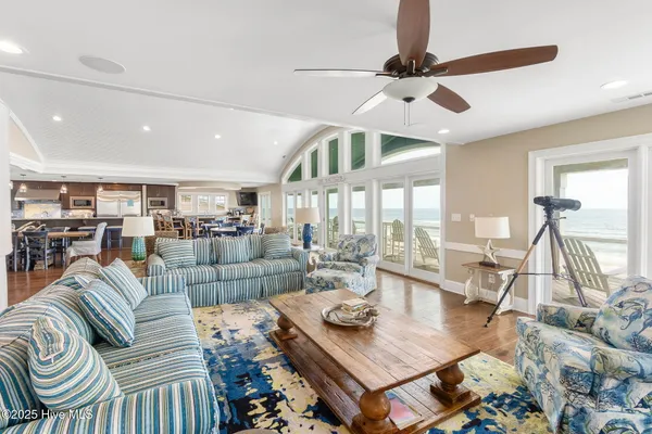 $5,400,000 | 4803 Ocean Drive, Emerald Isle, NC 28594