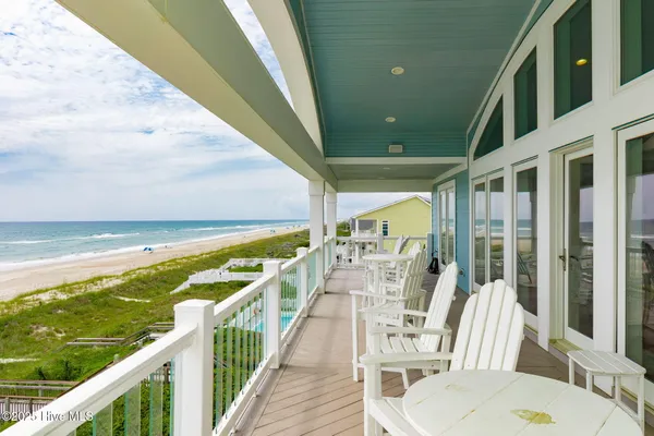 $5,400,000 | 4803 Ocean Drive, Emerald Isle, NC 28594