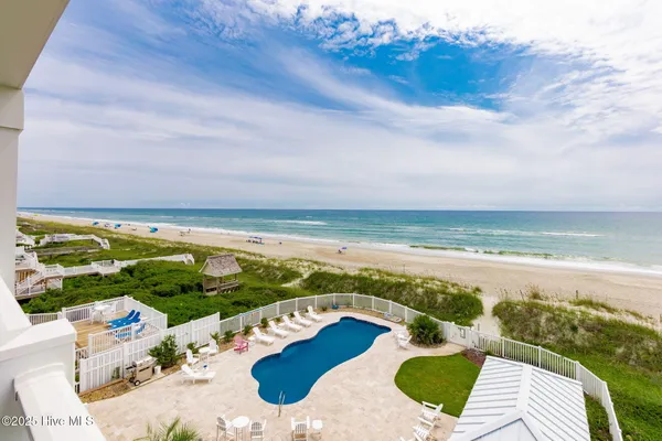 $5,400,000 | 4803 Ocean Drive, Emerald Isle, NC 28594