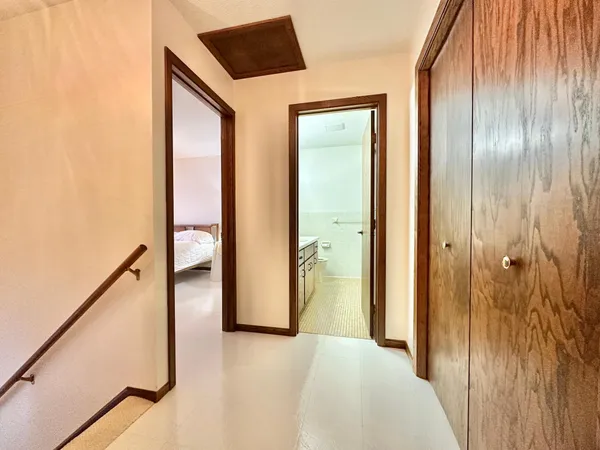 $230,000 | 434 East 11th Street, Unit I, New Richmond, WI 54017