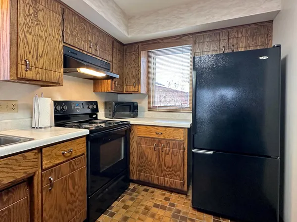 $230,000 | 434 East 11th Street, Unit I, New Richmond, WI 54017