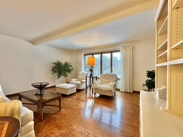 $240,000 | 434 East 11th Street, Unit I, New Richmond, WI 54017