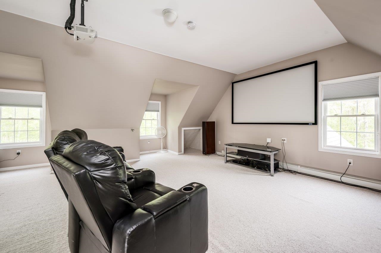 47 Blue Hills Drive Rochester, NH 03839 - Photo 26 of 34