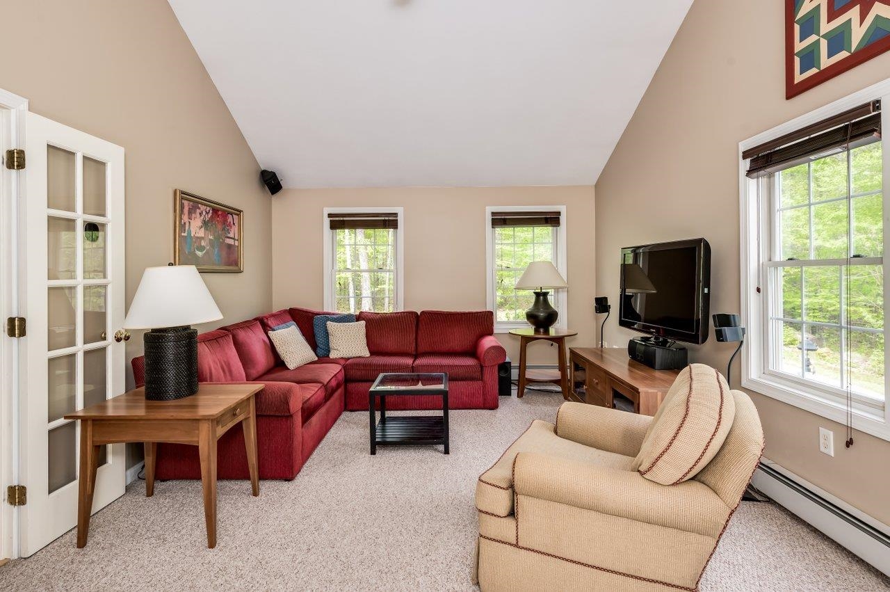 47 Blue Hills Drive Rochester, NH 03839 - Photo 10 of 34