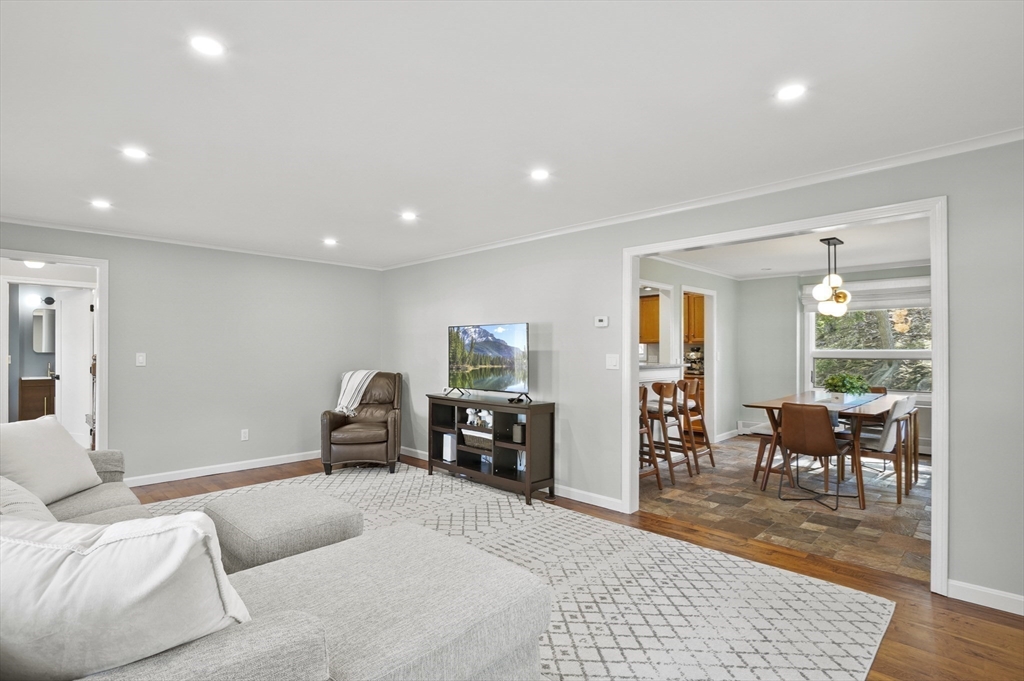 38 Eaton Road Framingham, MA 01701 - Photo 9 of 40