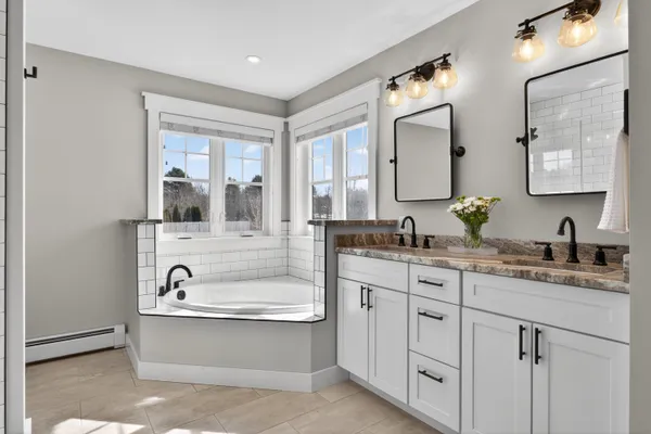 $925,000 | 2 Renee Road, Freeport, ME 04032