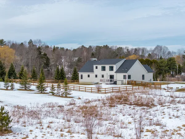 $925,000 | 2 Renee Road, Freeport, ME 04032