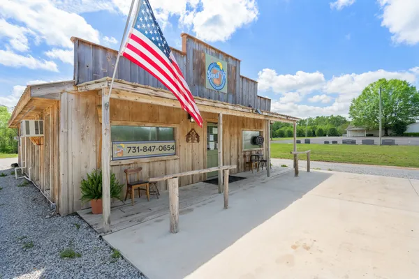 $495,000 | 2598 Tennessee Avenue North, Parsons, TN 38363