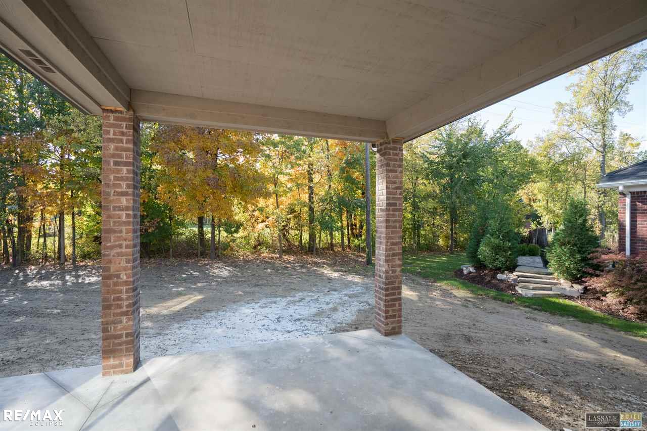 22302 Brantingham Road Macomb, MI 48044 - Photo 2 of 10