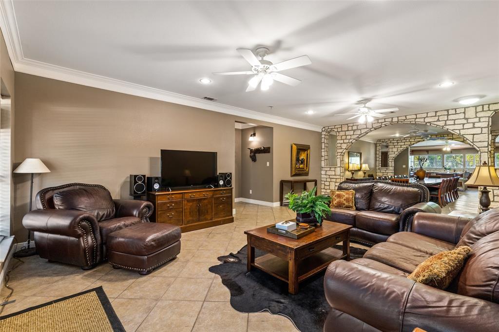 3924 Cross Timber Road Burleson, TX 76028 - Photo 11 of 40