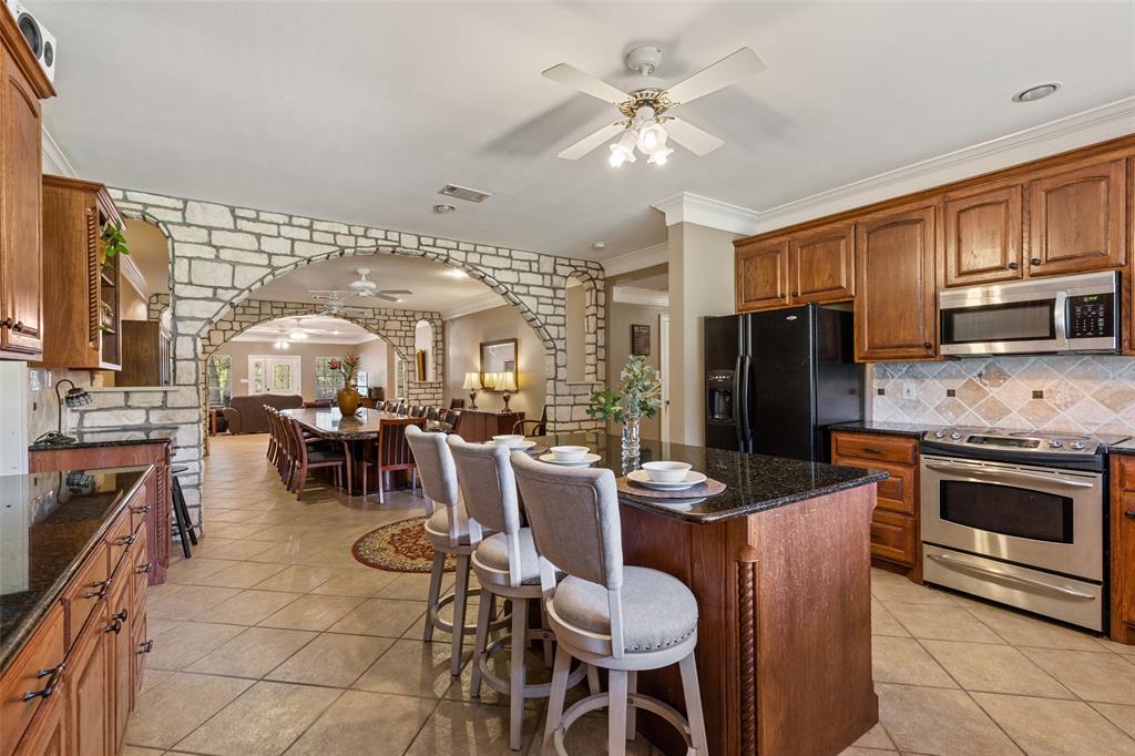 3924 Cross Timber Road Burleson, TX 76028 - Photo 15 of 40