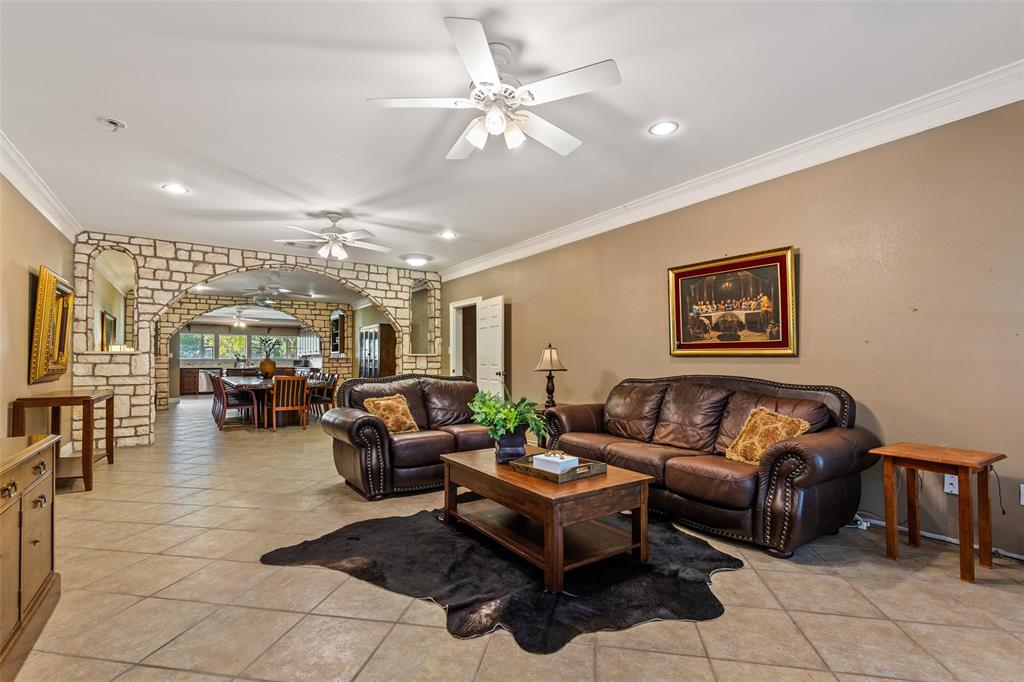 3924 Cross Timber Road Burleson, TX 76028 - Photo 10 of 40