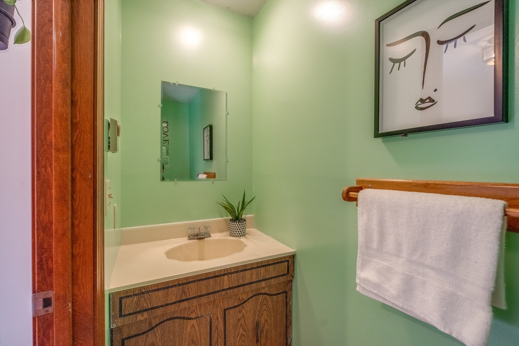 72 Stillwater Road, Unit A Deerfield, MA 01373 - Photo 16 of 27