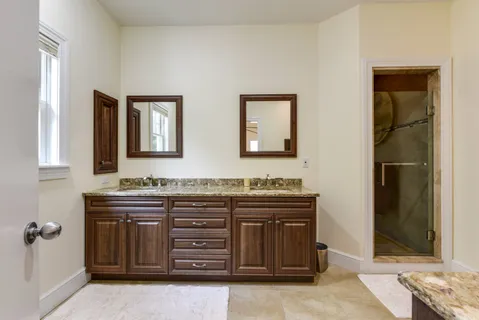 48 Peacock Path, Quogue, NY 11959