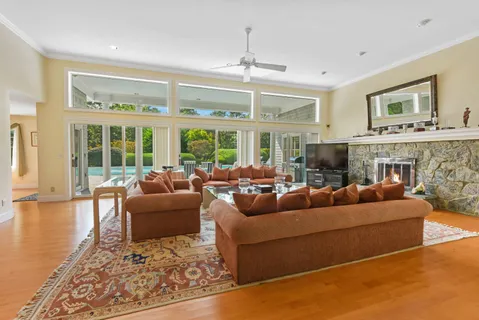 48 Peacock Path, Quogue, NY 11959