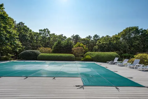 48 Peacock Path, Quogue, NY 11959