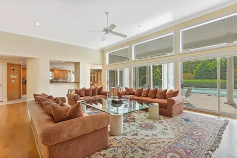 48 Peacock Path, Quogue, NY 11959