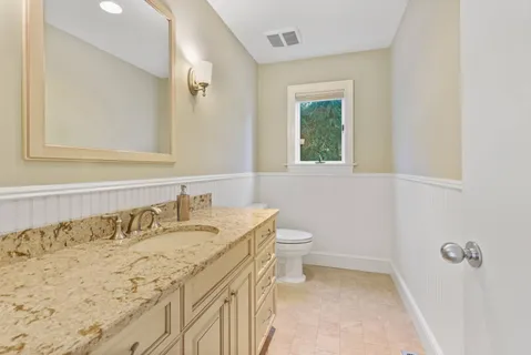 48 Peacock Path, Quogue, NY 11959