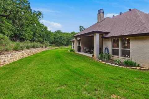 $510,000 | 627 Sugartree Drive, Lipan, TX 76462