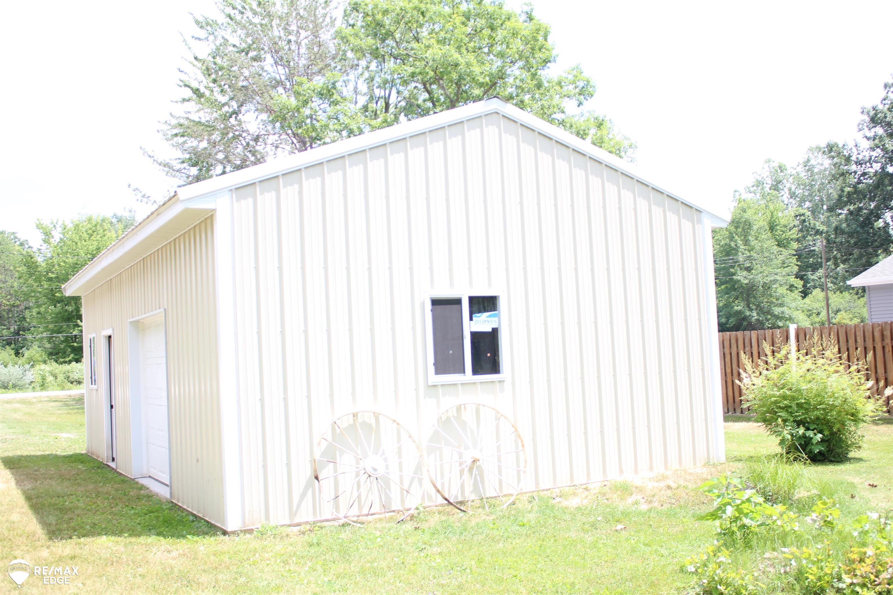 6680 Fort Road Birch Run, MI 48415 - Photo 14 of 17