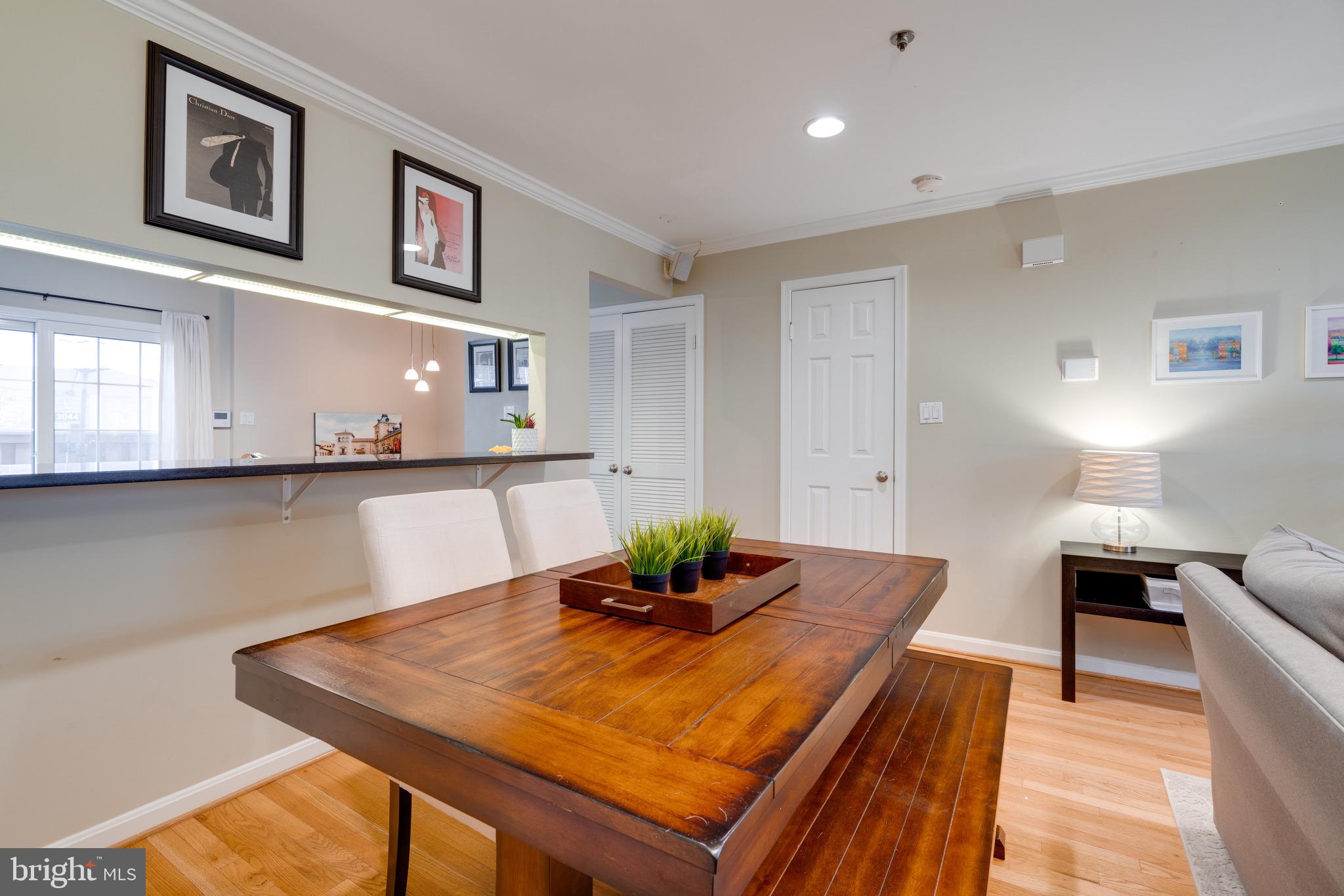 3028 South Glebe Road, Unit 3028 Arlington, VA 22206 - Photo 12 of 43 Dining room