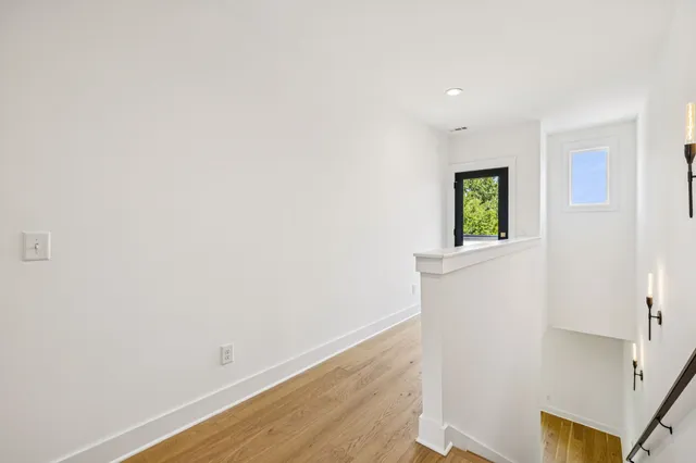 $699,900 | 828 E Watts Lane, Nashville, TN 37209