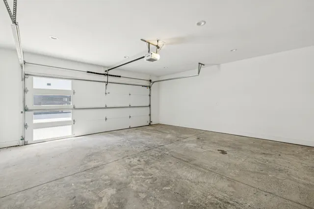 $699,900 | 828 E Watts Lane, Nashville, TN 37209