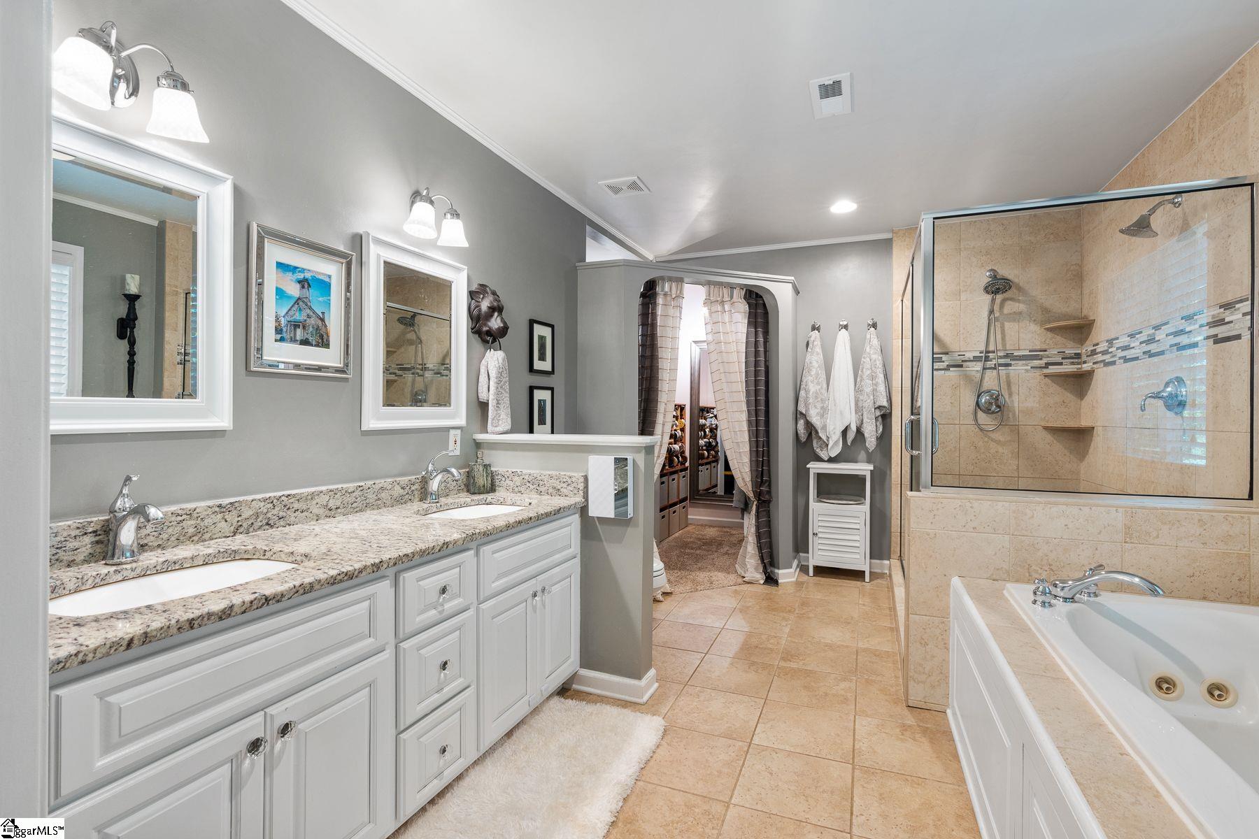 1126 Miller Road Greenville, SC 29607 - Photo 14 of 34