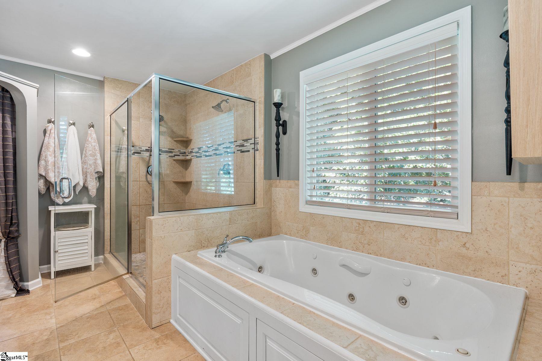 1126 Miller Road Greenville, SC 29607 - Photo 15 of 34