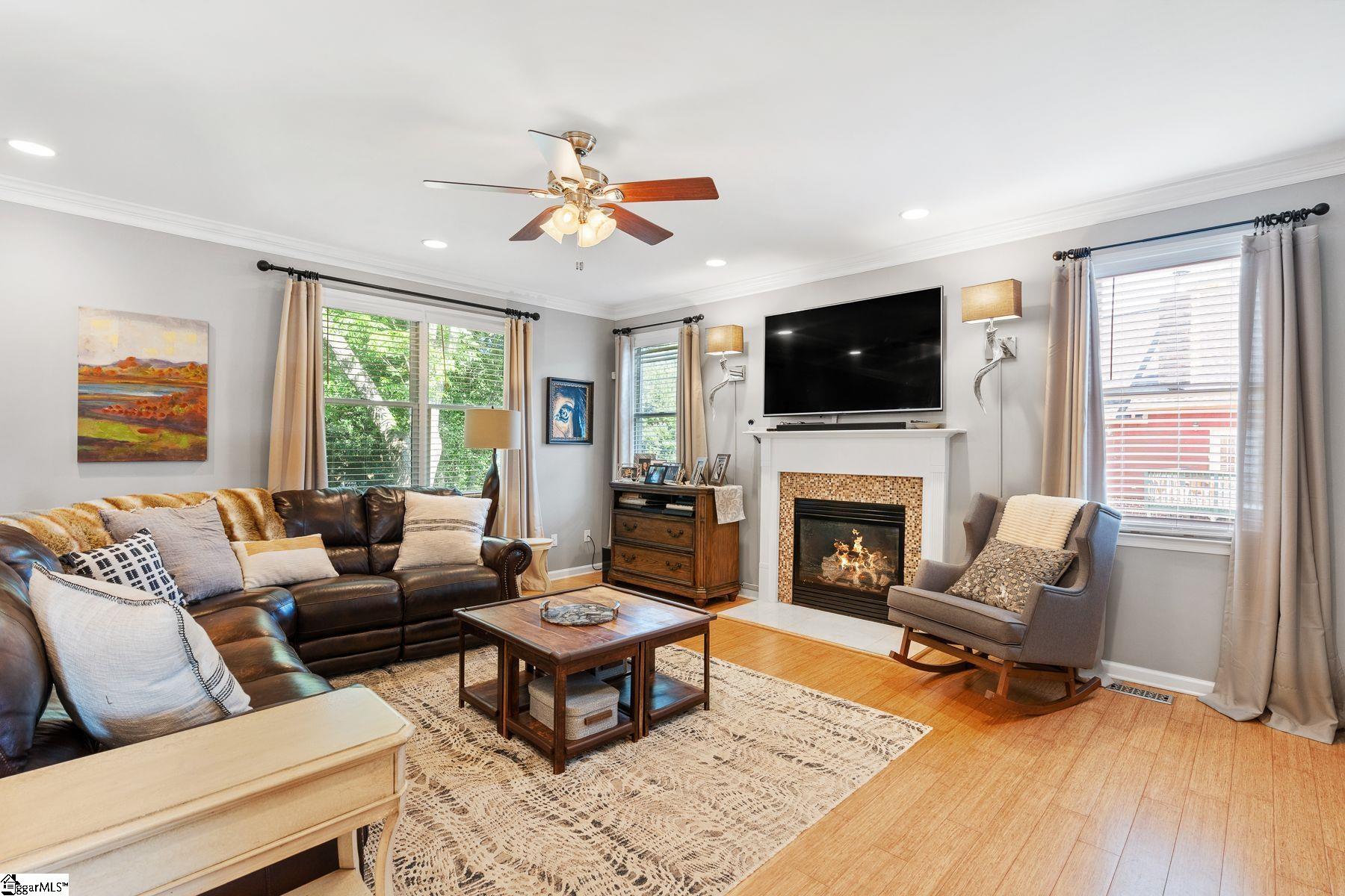1126 Miller Road Greenville, SC 29607 - Photo 10 of 34
