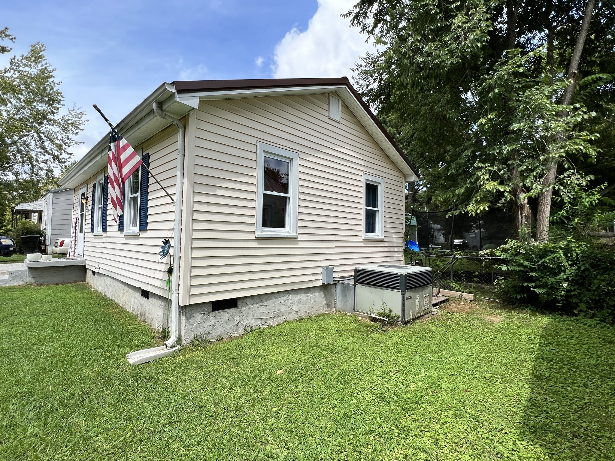 329 Oakwood Road Tullahoma, TN 37388 - Photo 4 of 18 Gallery Image 4