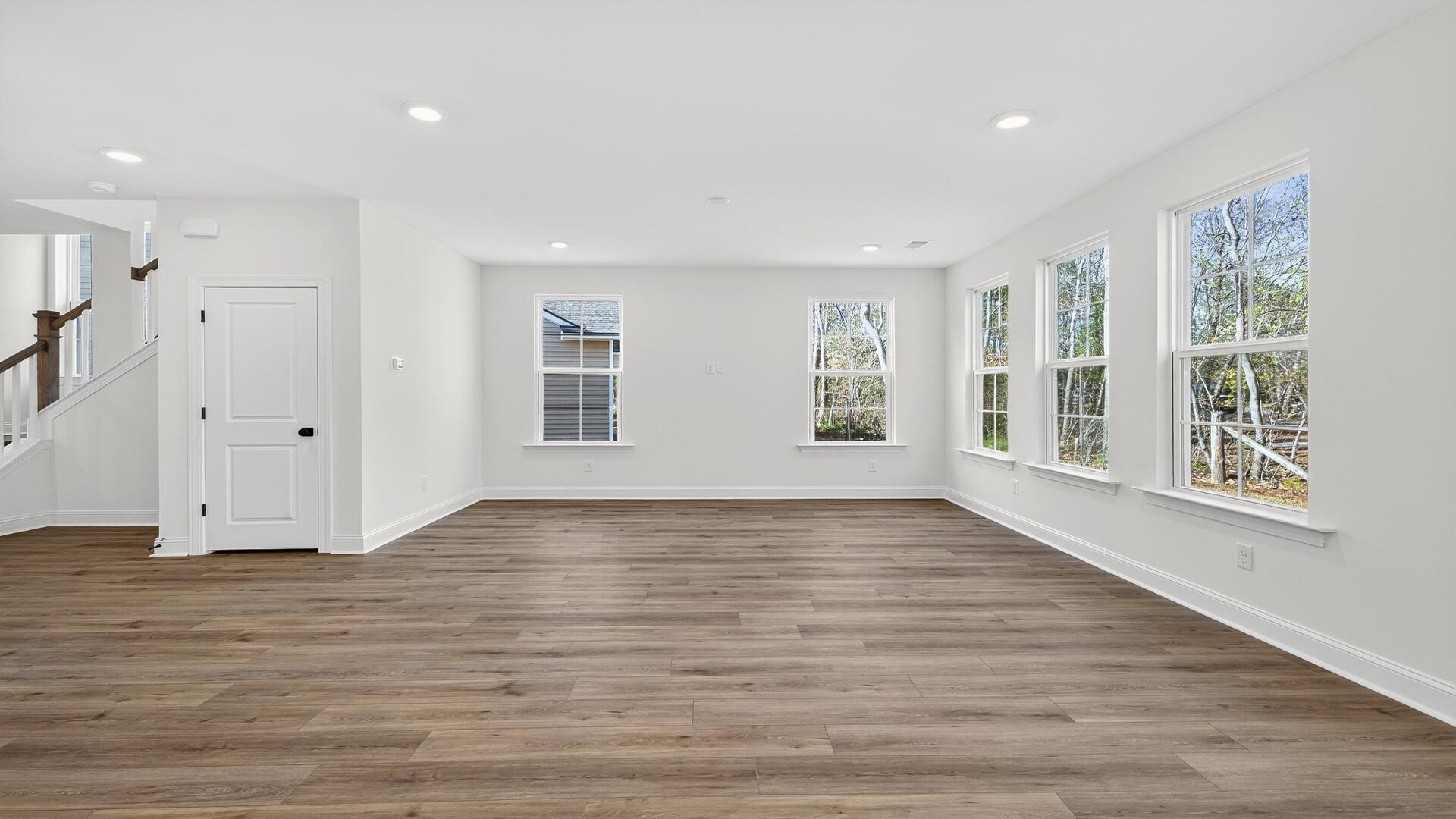 477 Cadbury Loop Summerville, SC 29486 - Photo 7 of 28 Living Room