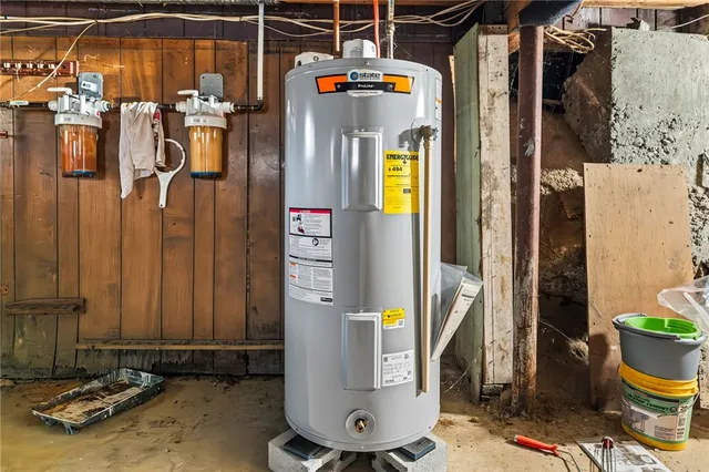 $509,999 | 75 Staghead Drive, Burrillville, RI 02859