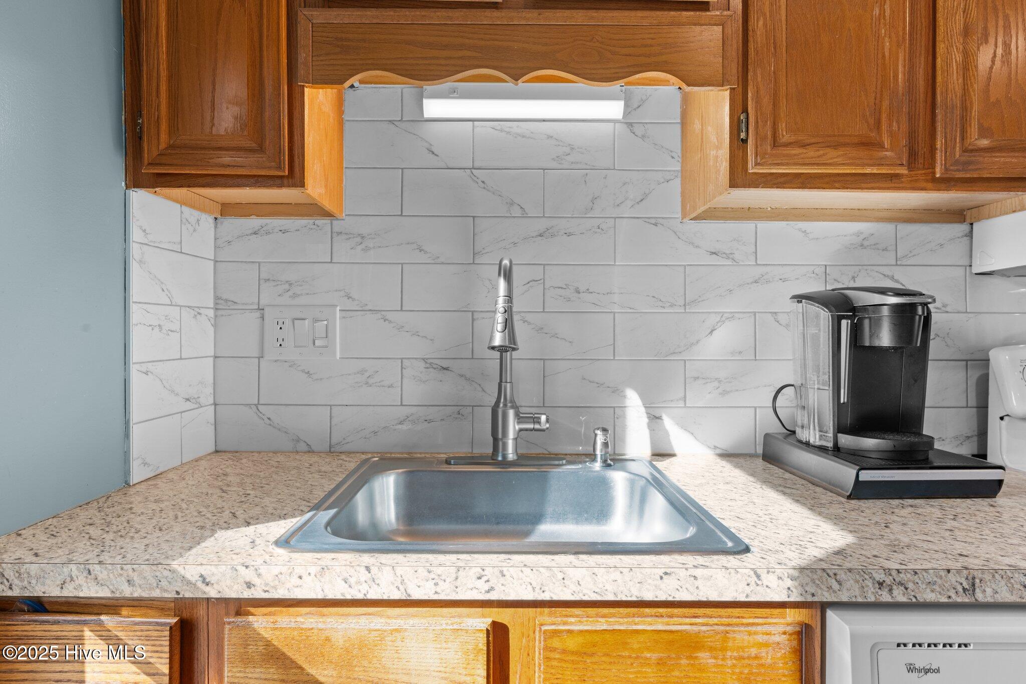 7402 Windward Drive New Bern, NC 28560 - Photo 13 of 46 Kitchen