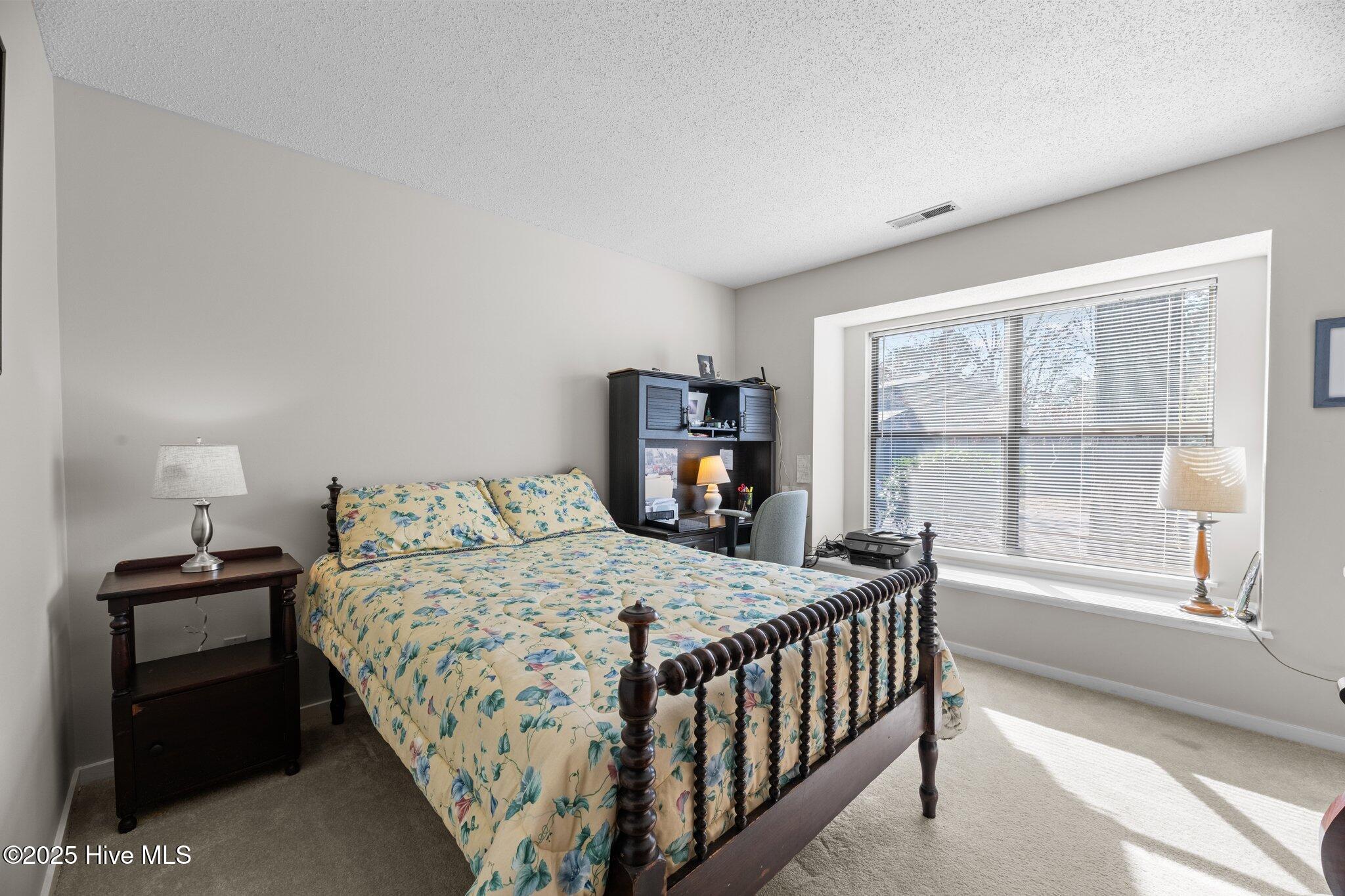 7402 Windward Drive New Bern, NC 28560 - Photo 18 of 46 Guest Room