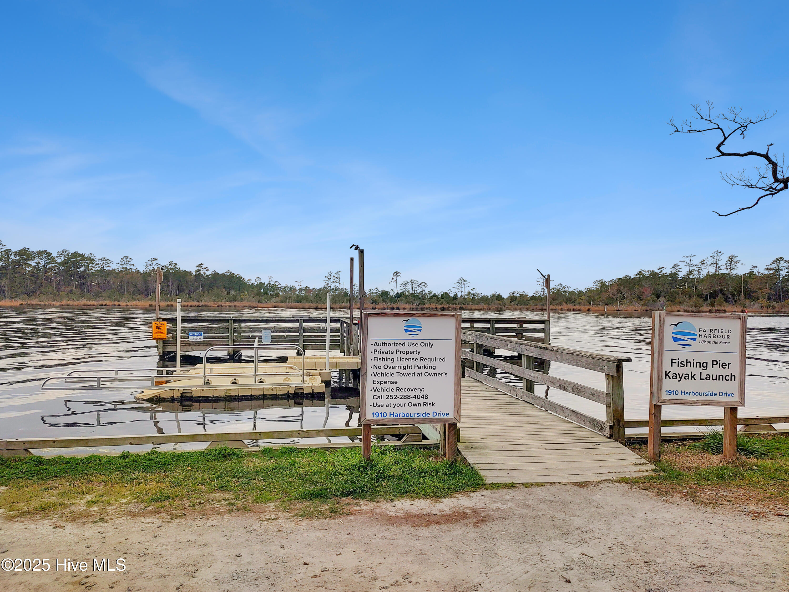 7402 Windward Drive New Bern, NC 28560 - Photo 40 of 46 FH Fishing Pier and Kayak Launch