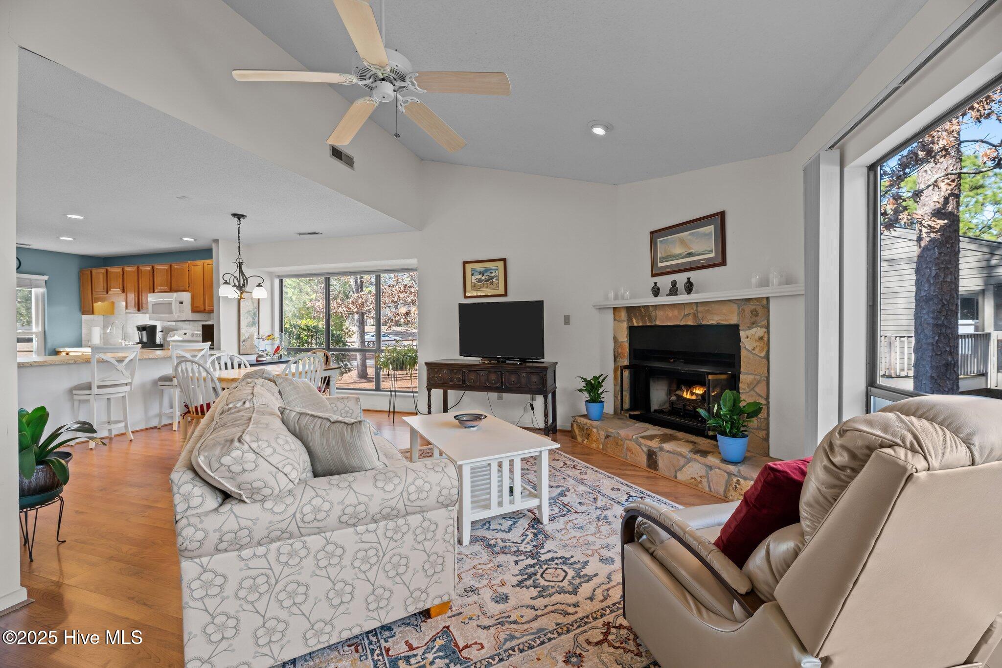 7402 Windward Drive New Bern, NC 28560 - Photo 8 of 46 Open concept living