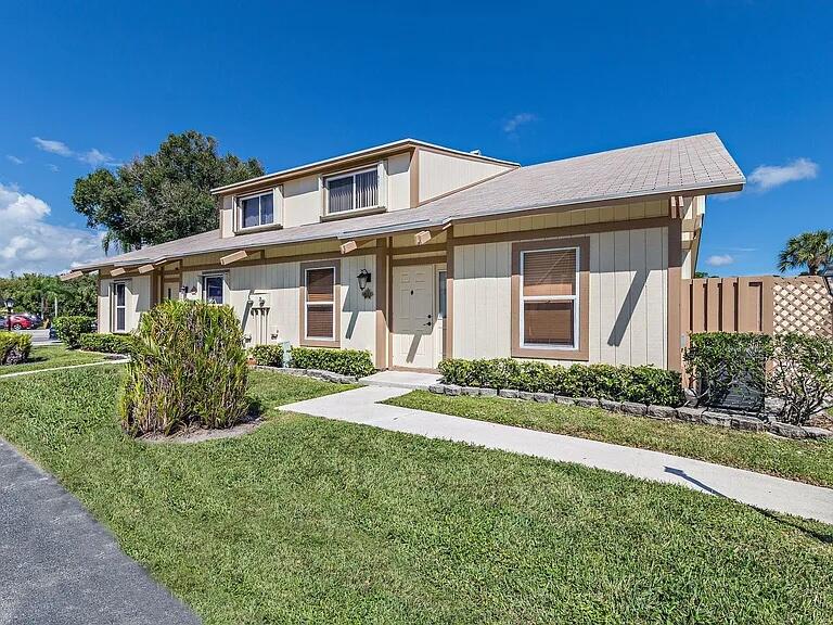 211 Maplecrest Circle Jupiter, FL 33458 - Photo 1 of 21 211 Maplecrest exterior 3
