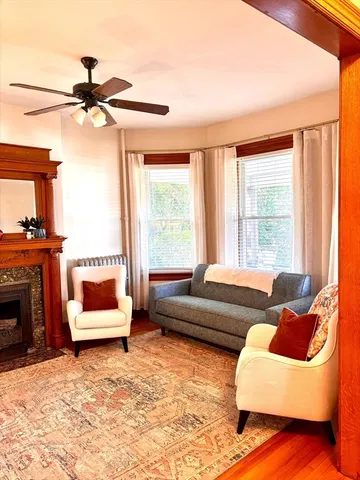 $1,900 | 104 St James Avenue, Unit 1, Holyoke, MA 01040