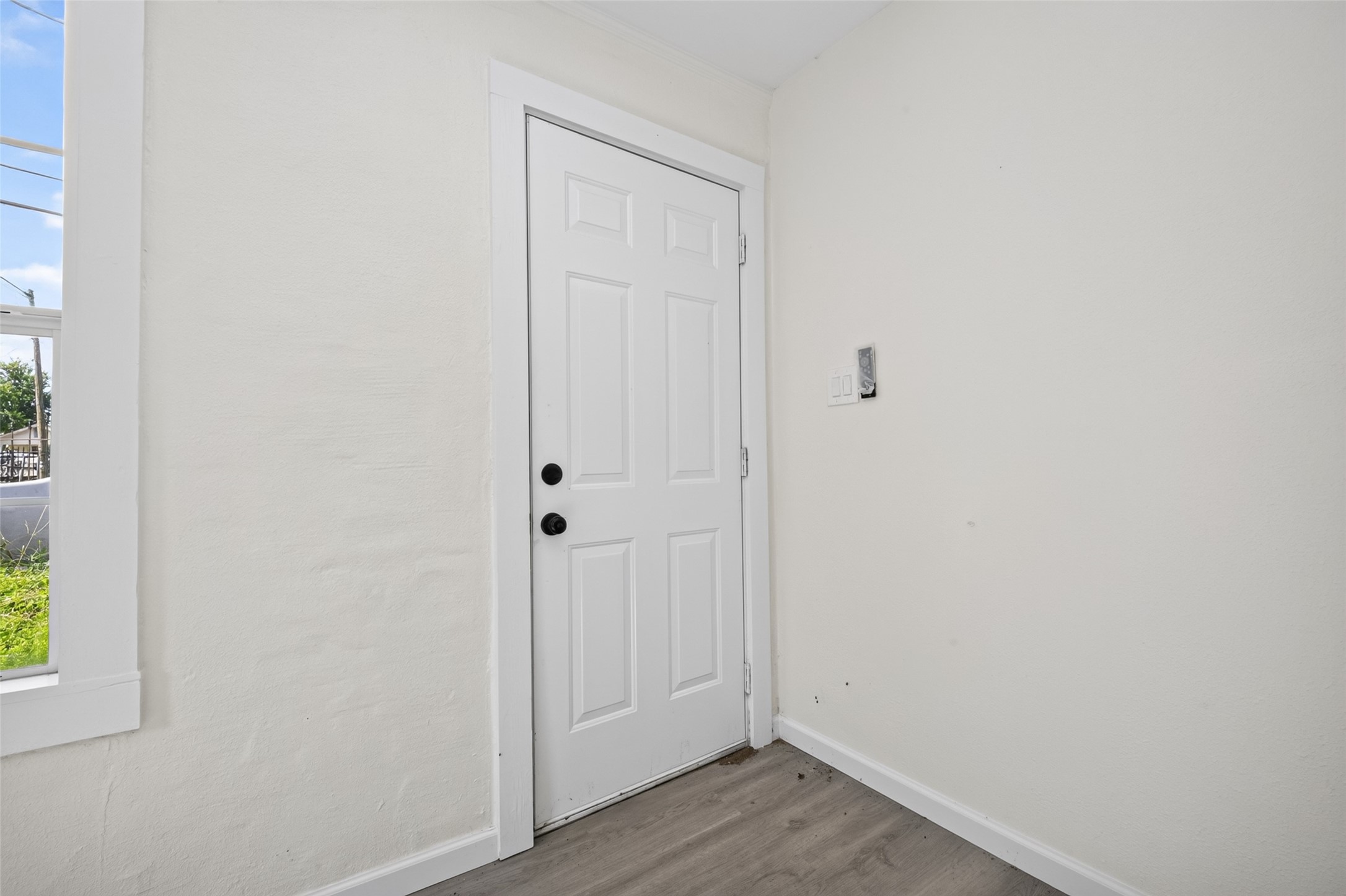 4715 Engleford Street Houston, TX 77026 - Photo 7 of 33