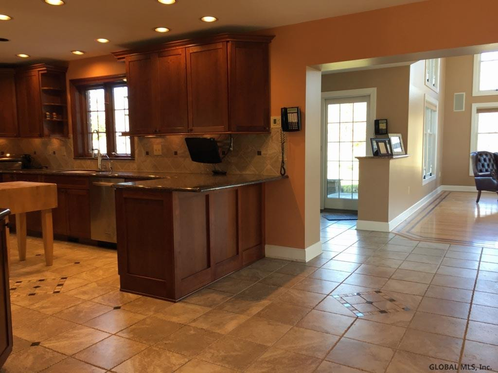 2356 Putnam Road Rotterdam, NY 12306 - Photo 8 of 25 Photo 8