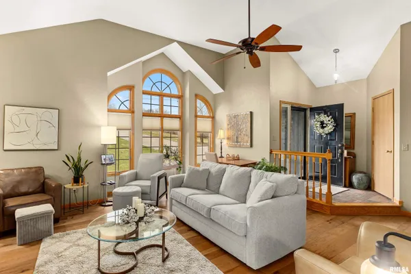 $560,000 | 377 Ten Mile Creek Road, East Peoria, IL 61611